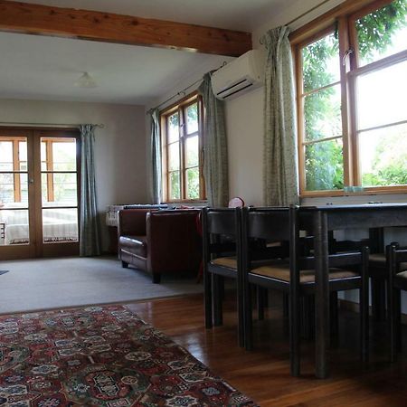 Villa Batch With A View Te Anau Exterior foto
